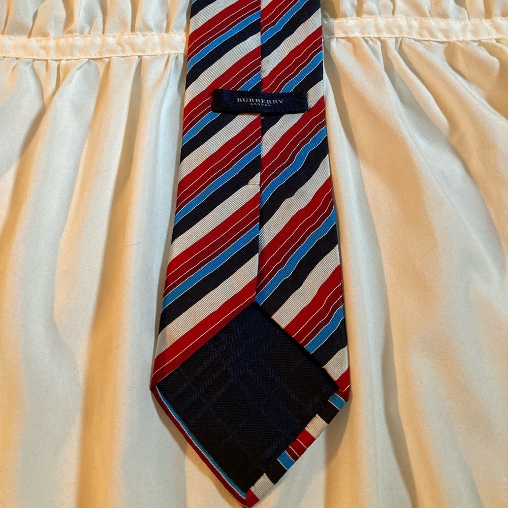 Burberry 100% Silk Tie Vintage - Picture 4 of 5